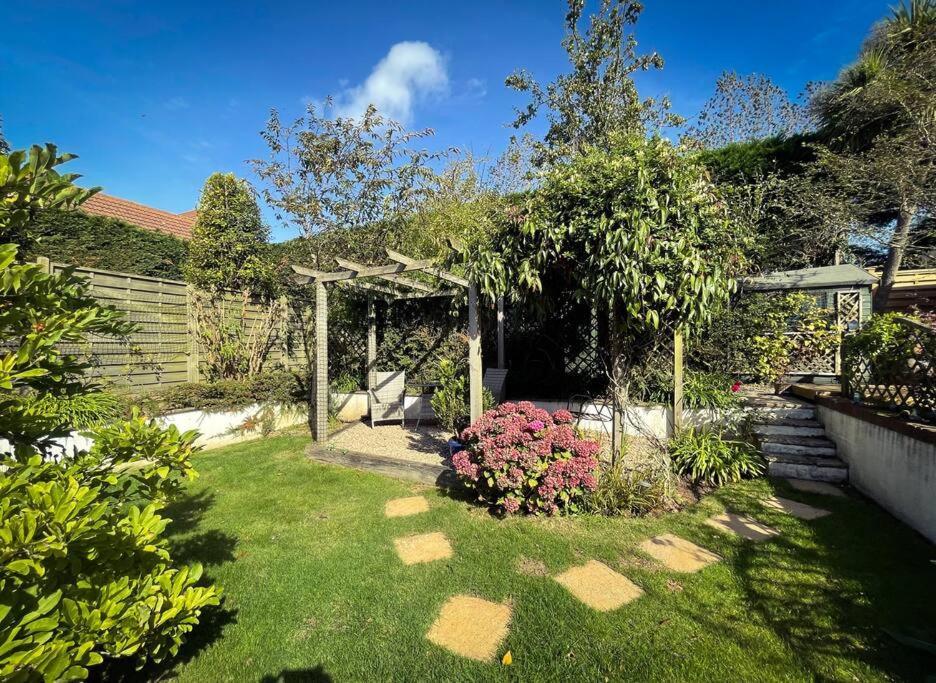 Country Cottage With Private Garden Close To Beach St Mary Екстер'єр фото
